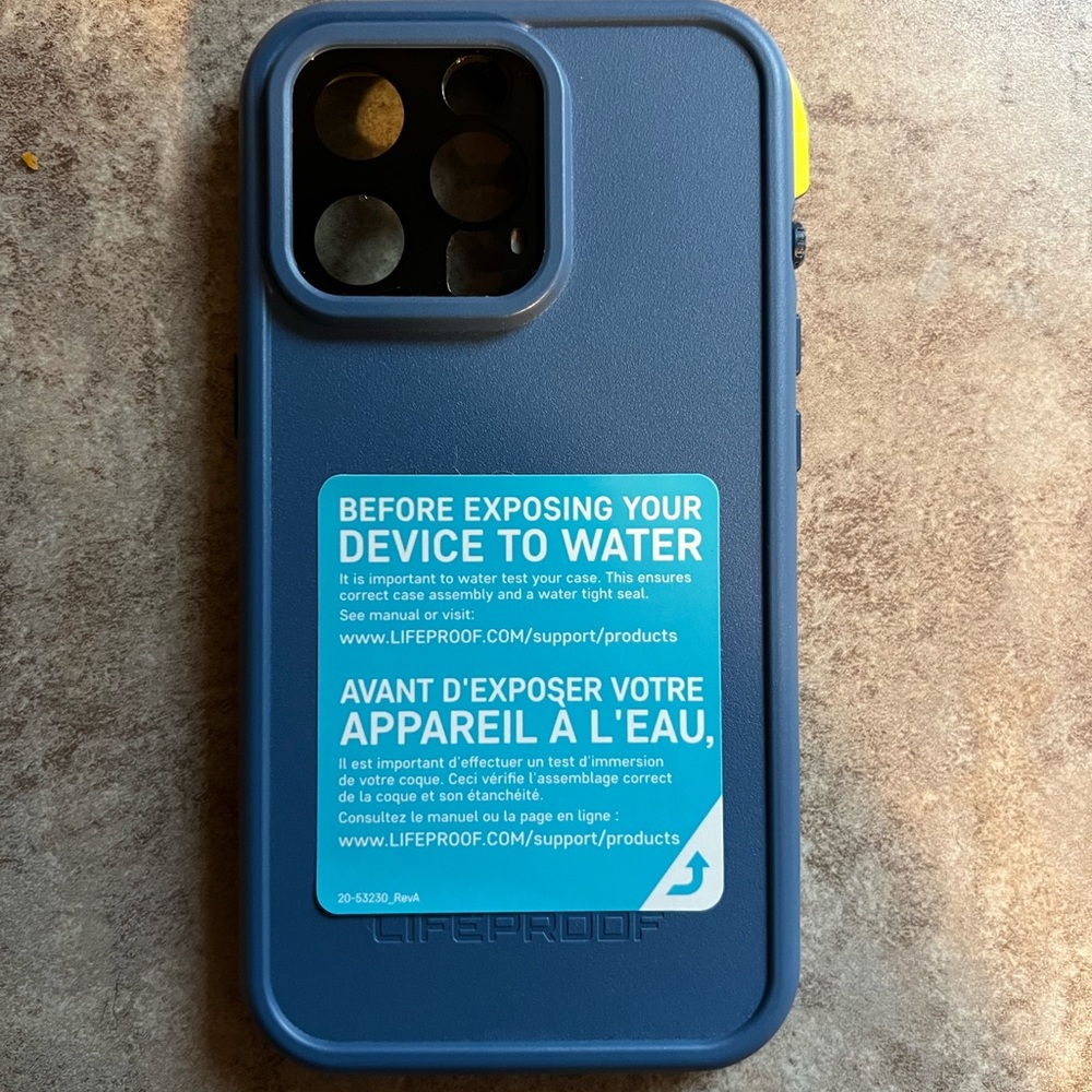 iPhone 13 Pro lifeproof case